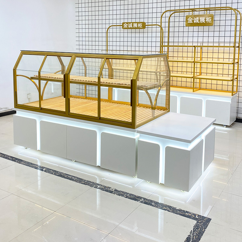 Bread Cabinet Display: Mid Isl - Kitchen Baking Island recension och pris